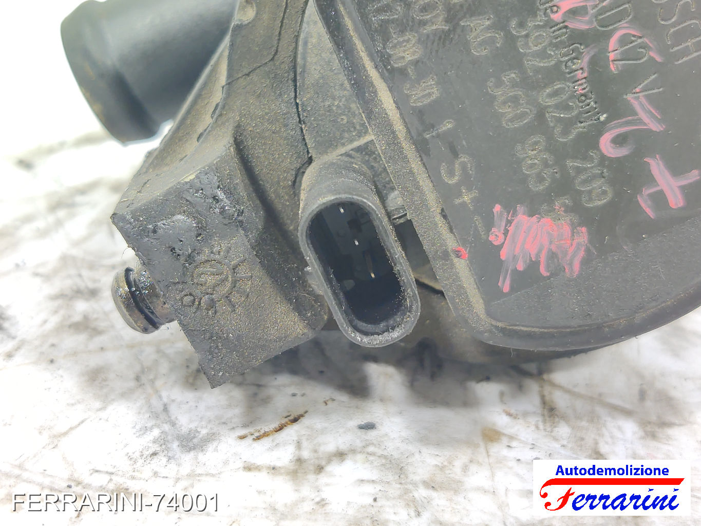 ausiliaria elettrica bosch Pompa Acqua Motore Ausiliaria VW GOLF 7