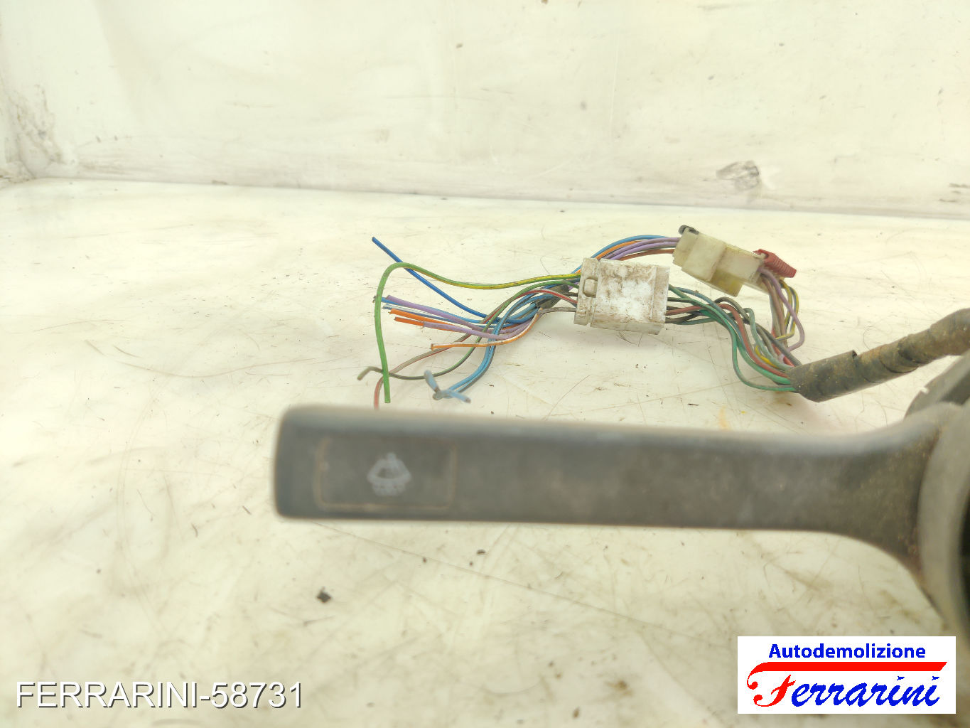 Devioluci FIAT UNO 146 1989-1992 181996880, 181996870, 181857070 10