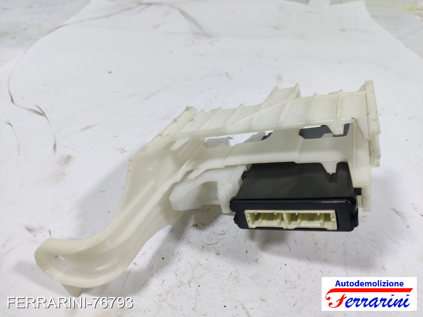 Centralina gestione alimentazione fusibili TOYOTA IQ J1 1.0 2009-2015 8969074010
