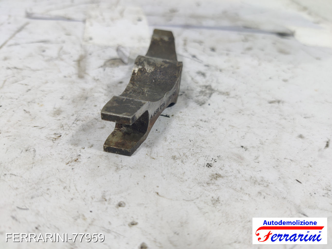 Supporto fissaggio iniettore MERCEDES CLASSE A W168 A 170 CDI 2001-2004