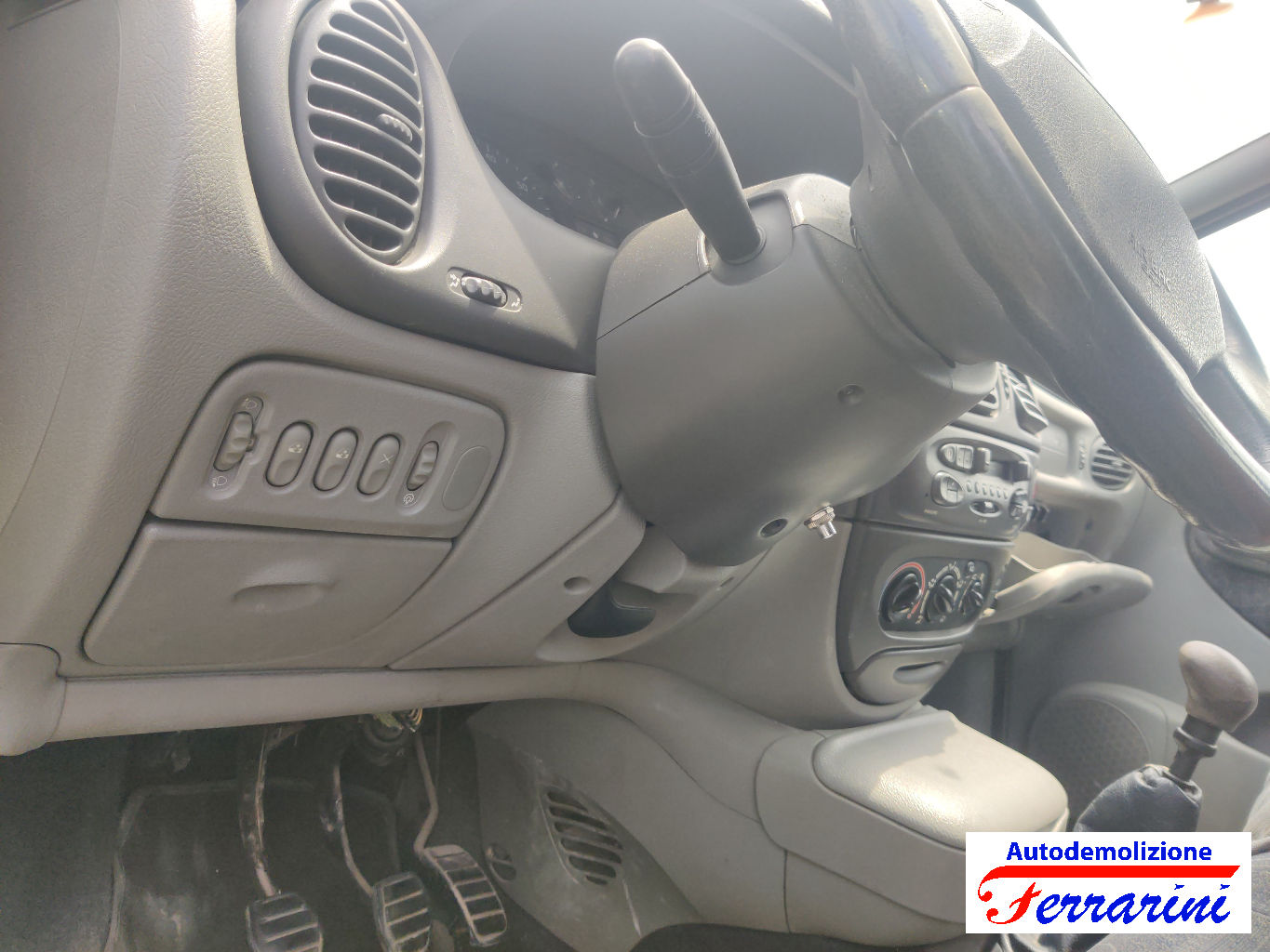 Renault Megane Scenic JA0/1 1.9 DTI 98CV 1997-1999