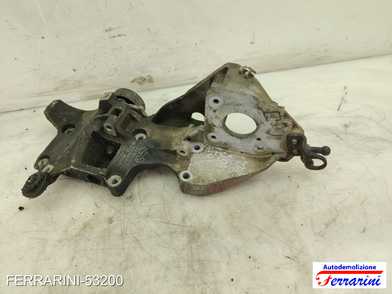Supporto Alternatore VW GOLF 6 5K1 2.0 TDI 2008-2013 03L903143D