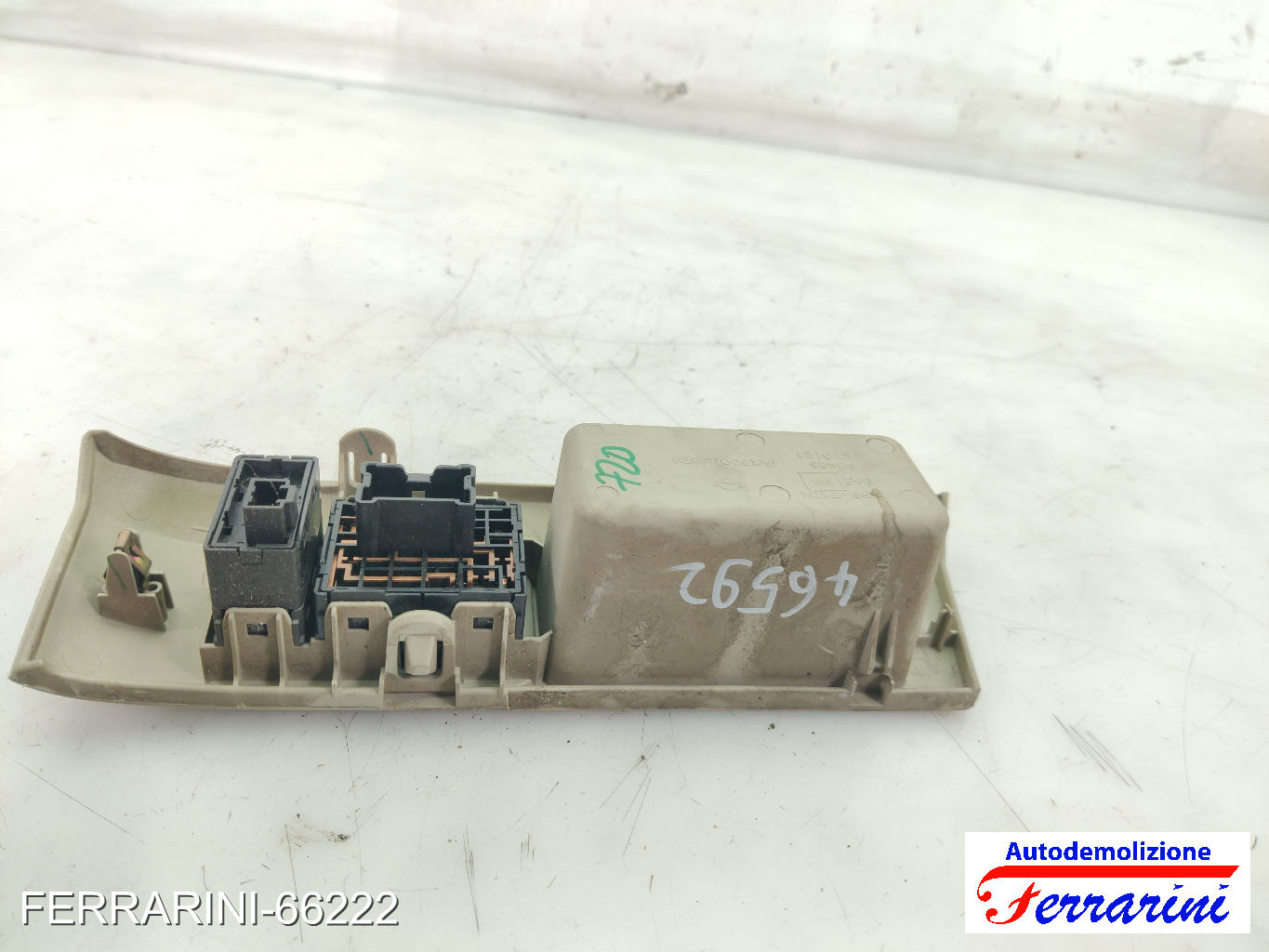 Regolazione Specchietti NISSAN MICRA 3 K12 2003-2010 68485AX700, 50435, 68485