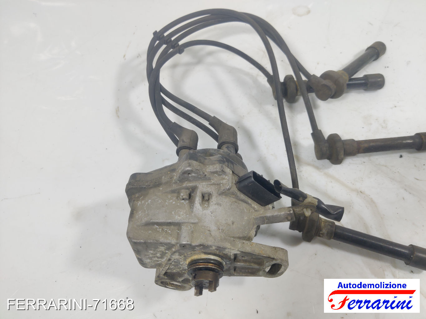 Spinterogeno Distributore NISSAN MICRA 2 K11 1.3I 16V 1992-2000 3310058B10