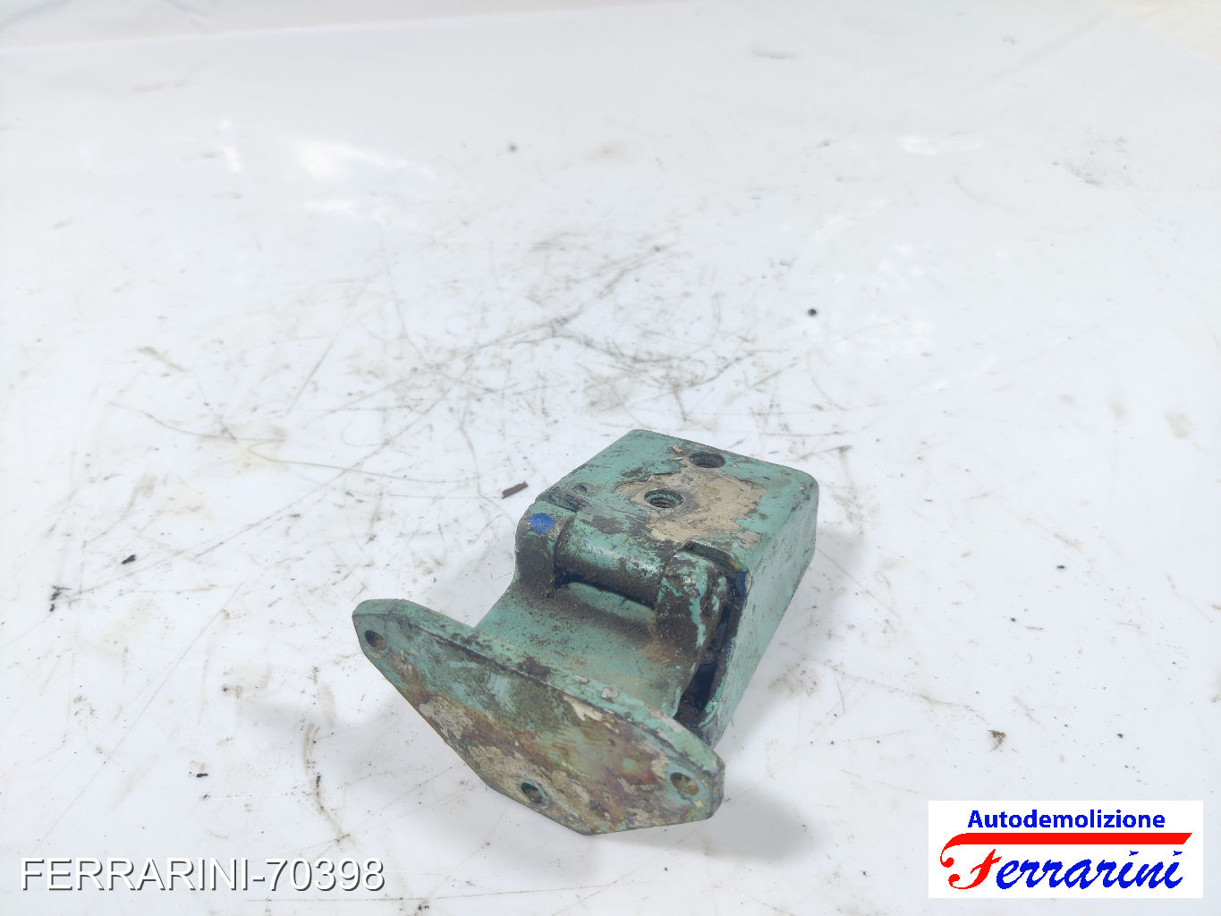 Cerniera Portellone FIAT PANDA 141 1982-2004 Destra 46790392