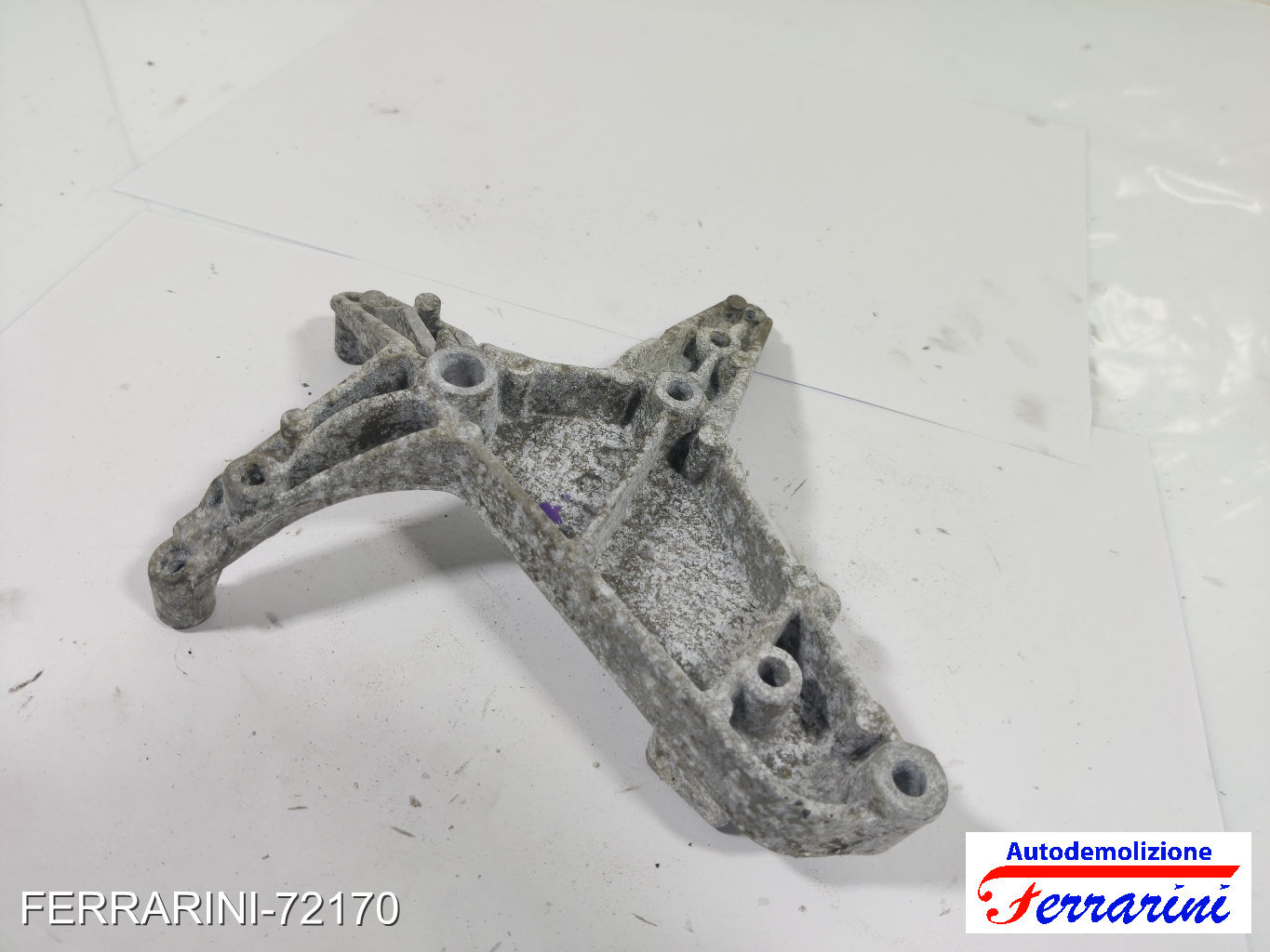 staffa supporto alternatore 188A4000 FIAT PUNTO 188 1.2 60 1999-2010 46524673