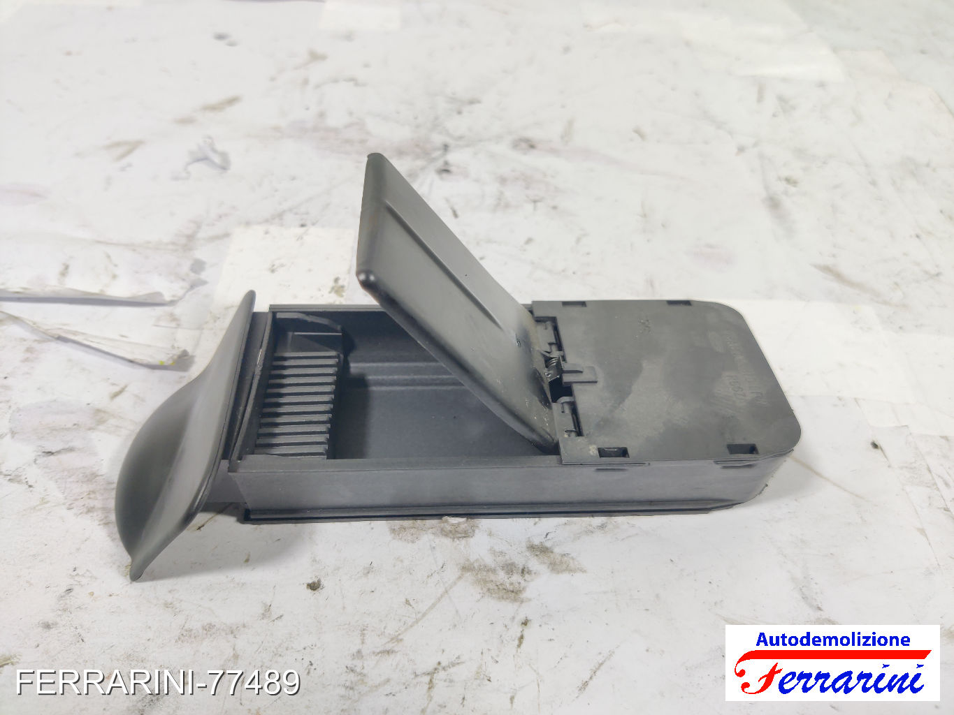 Posacenere anteriore cruscotto FORD FOCUS SW DNW 1999-2004 centrale, cent