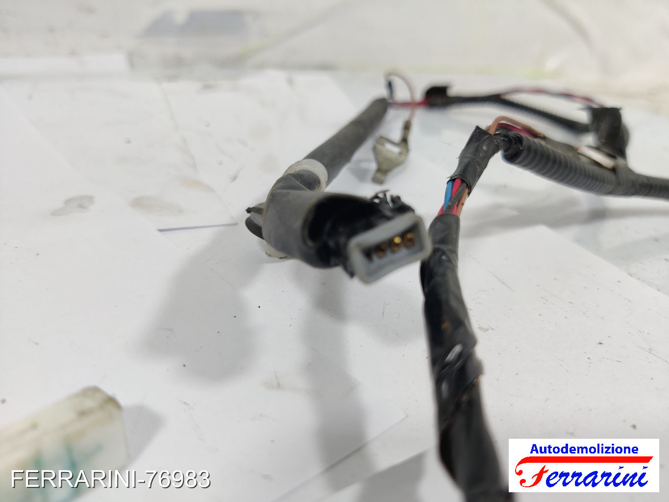 Cablaggio porta anteriore destra TOYOTA IQ J1 1.0 2009-2015 8215174090