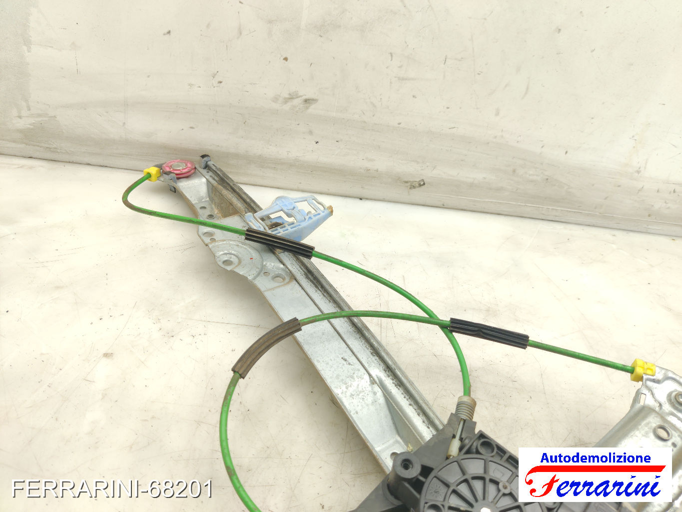 Alzavetro OPEL CORSA D S07 2006-2014 sinistro, sx, frontale, anteriore 13188487