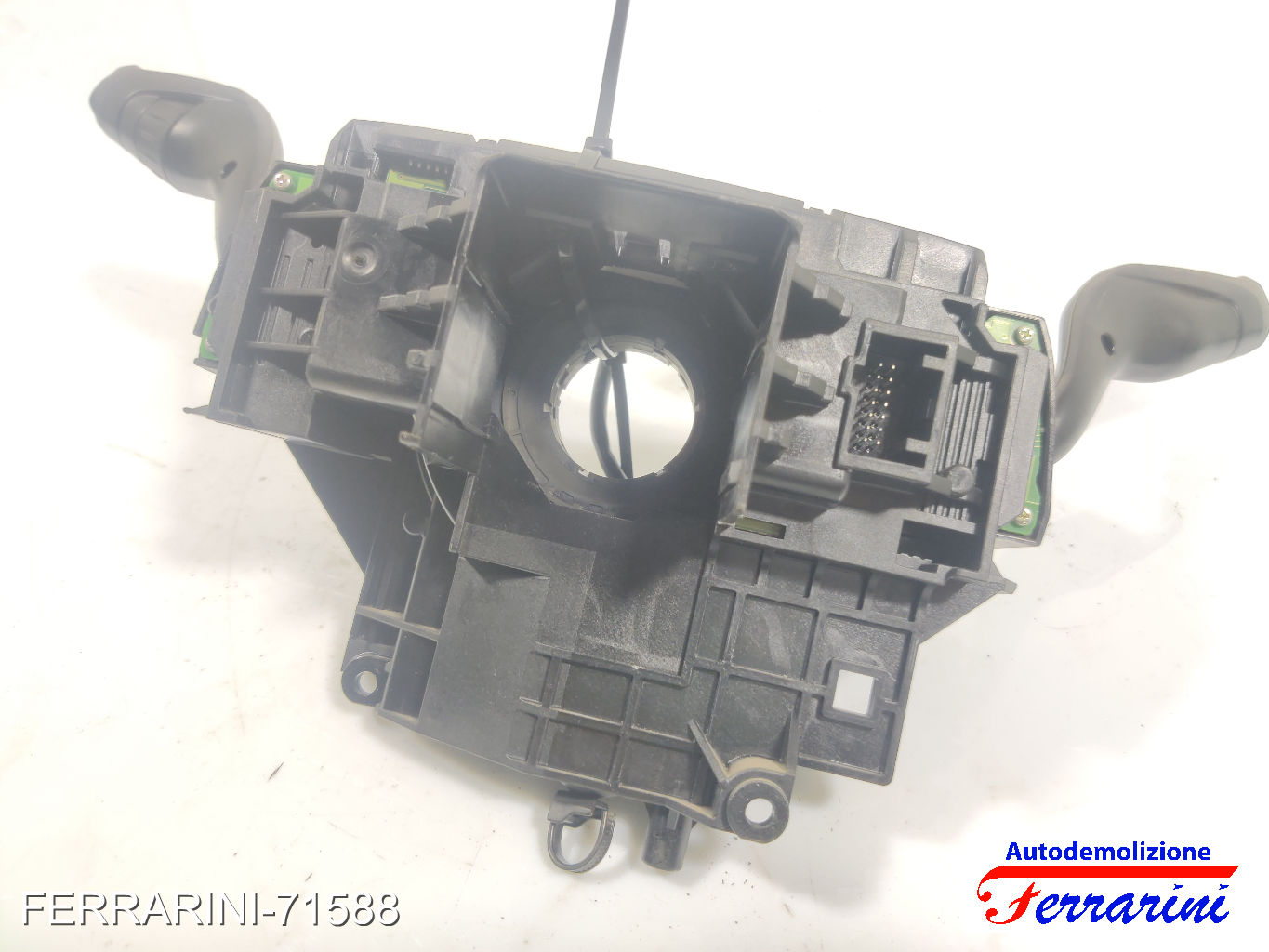 Devioluci FORD FOCUS 3 TURNIER 2010-2023 BV6T13N064AF
