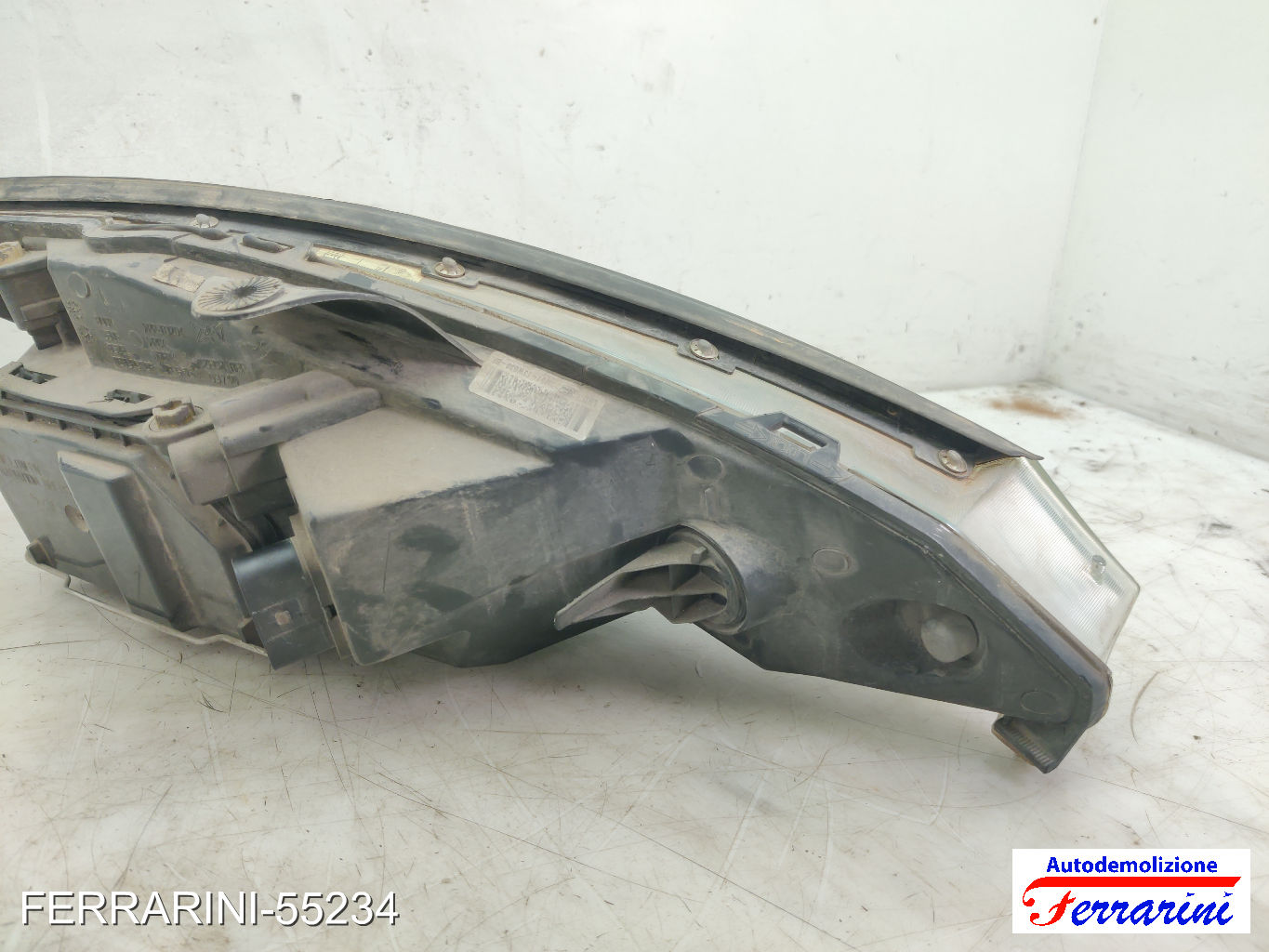 Faro Anteriore FORD FOCUS DAW, DBW 2002-2004 sinistro, sx 1343658, 1343657