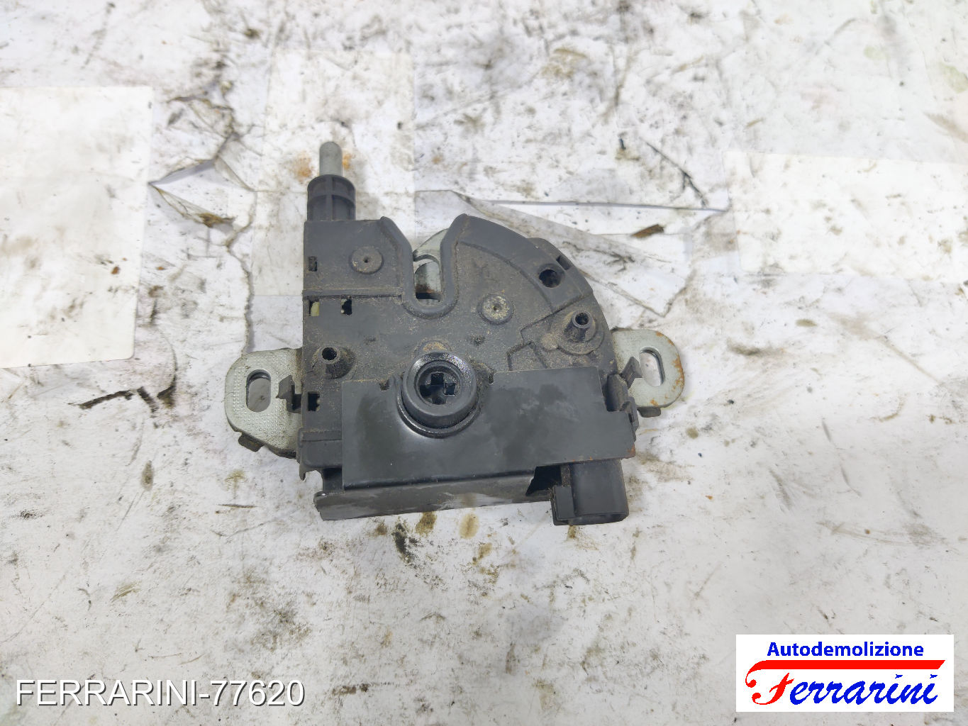Serratura Cofano Anteriore FORD FOCUS SW DNW 1999-2004 4555048, F00P0M0057