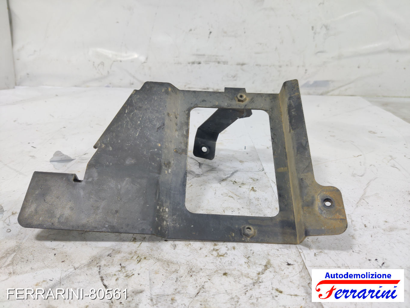 Supporto centralina motore LANCIA YPSILON 843 1.4 LPG 2010-2011 55203464
