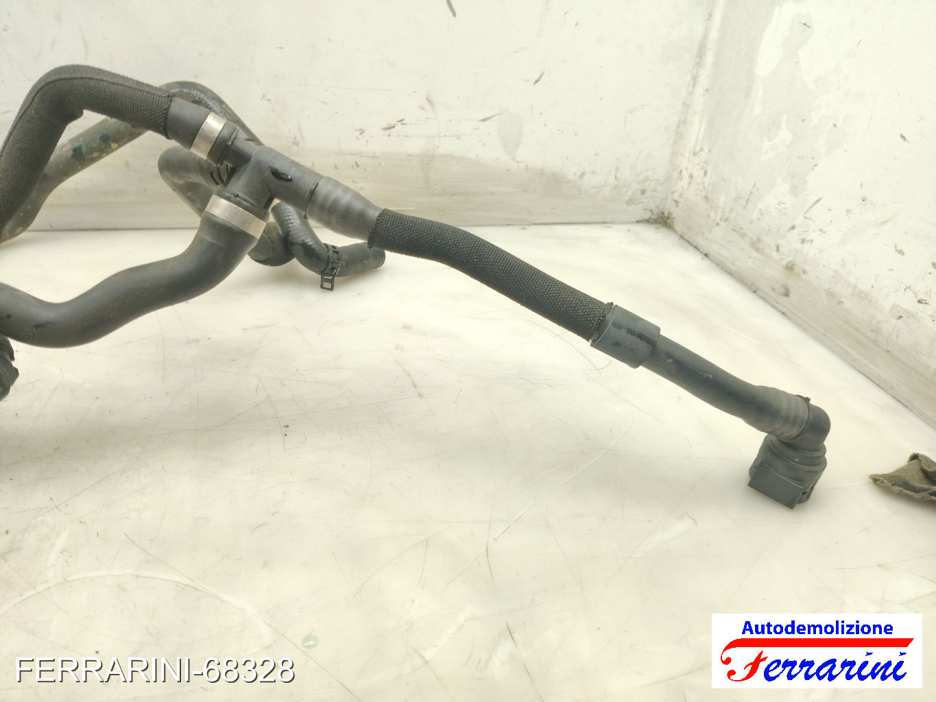 tubo acqua motore B47C20A BMW X1 F48 SDRIVE 18D 2015-2023 17128519877 8