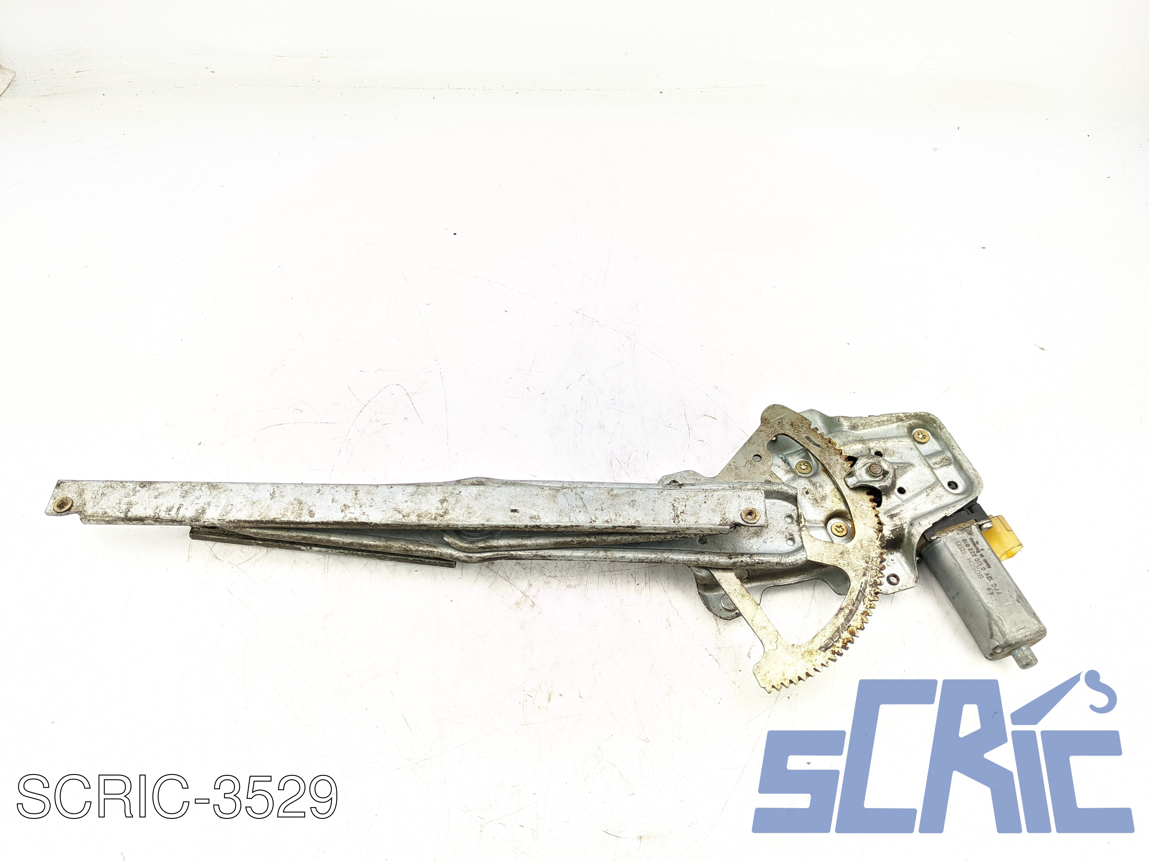 Alzavetro TOYOTA YARIS P1 2002-2005 sinistro, sx, frontale, anteriore 698200D010