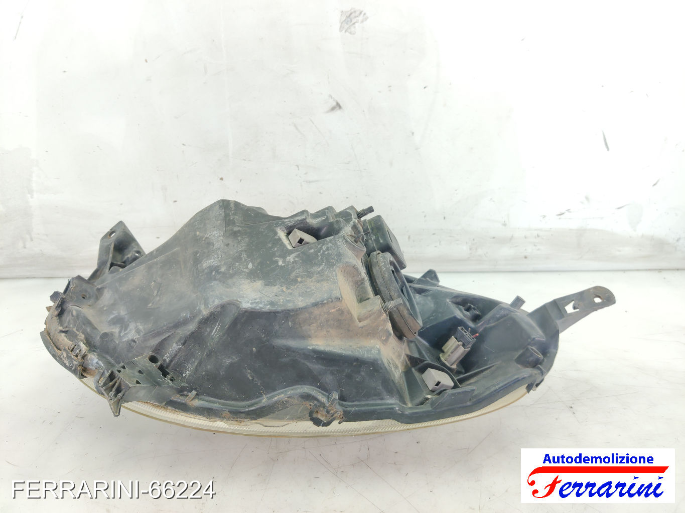 Faro Anteriore NISSAN MICRA 3 K12 2003-2010 destro, dx 26010AX700, 26010AX705