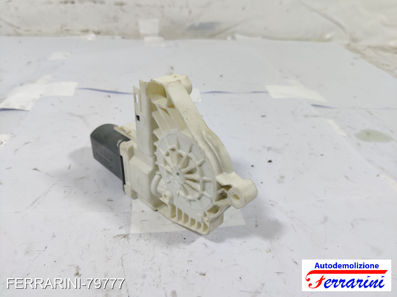 Motorino Alzavetro Frontale Destra