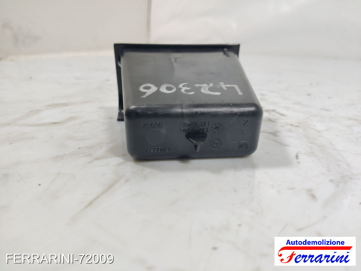 Posacenere OPEL INSIGNIA A G09 2008-2017 13241928, 1821928, 973523