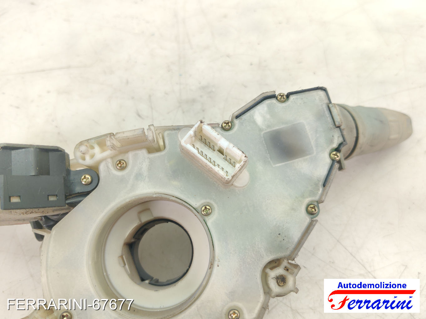 Devioluci DACIA DUSTER HS 2010-2018 255671453R, 8201167988 8