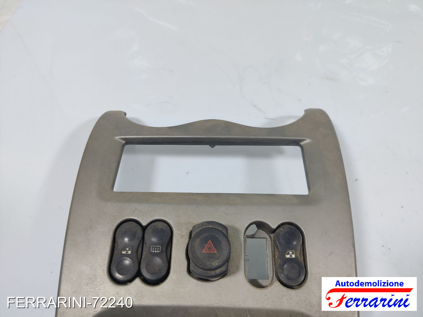 Consolle Centrale Cruscotto DACIA SANDERO 2009-2012 8200739438, 607503R 8