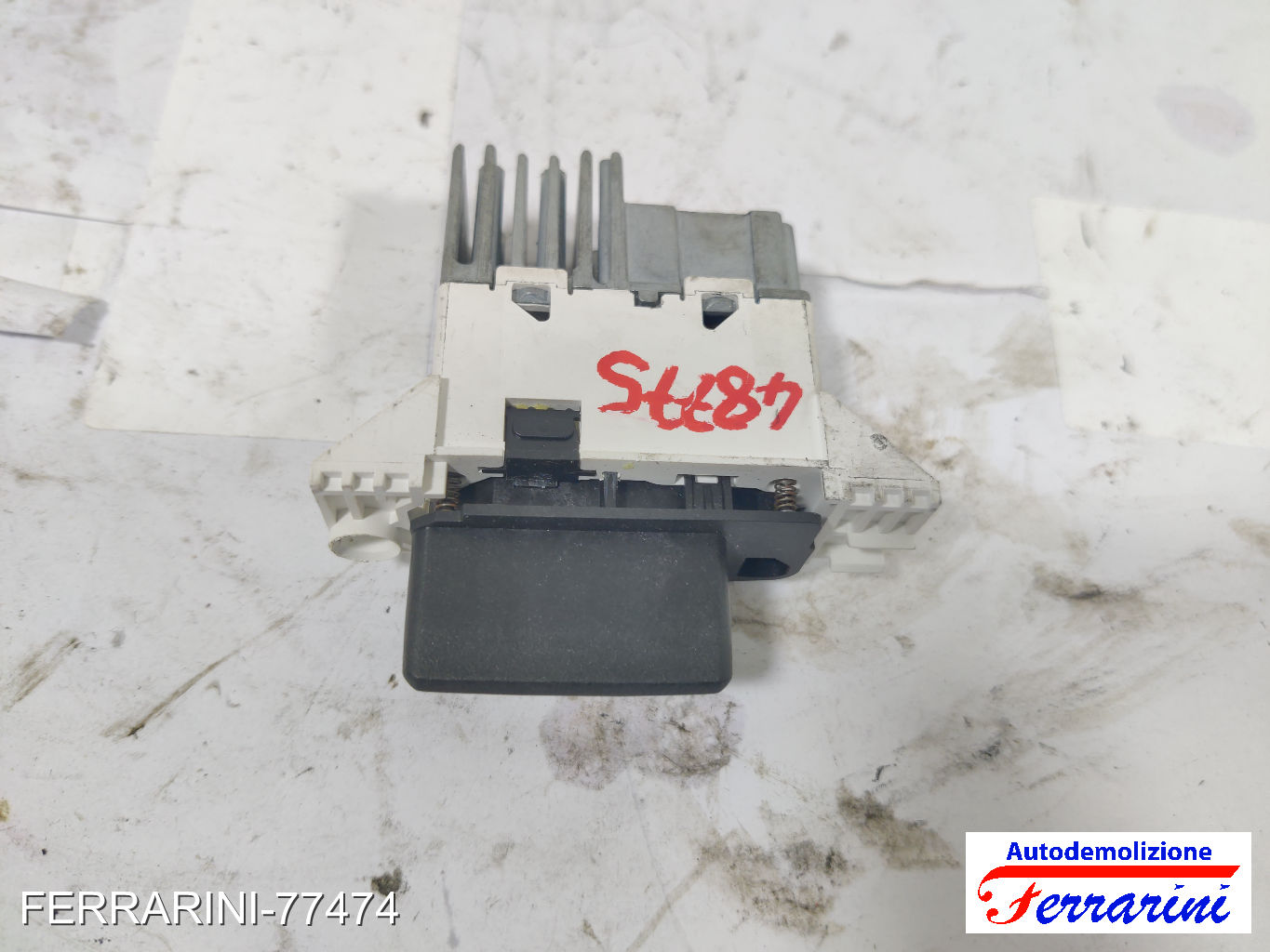 Interruttore Quattro Frecce FORD FOCUS SW DNW 1999-2004 98AG13A350AE