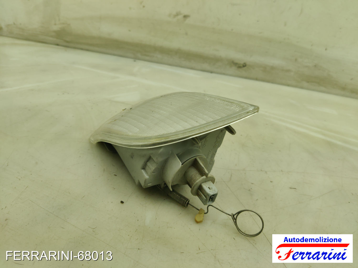 Freccia Direzionale FIAT PUNTO 176 1993-1999 46402657, 7732499 8