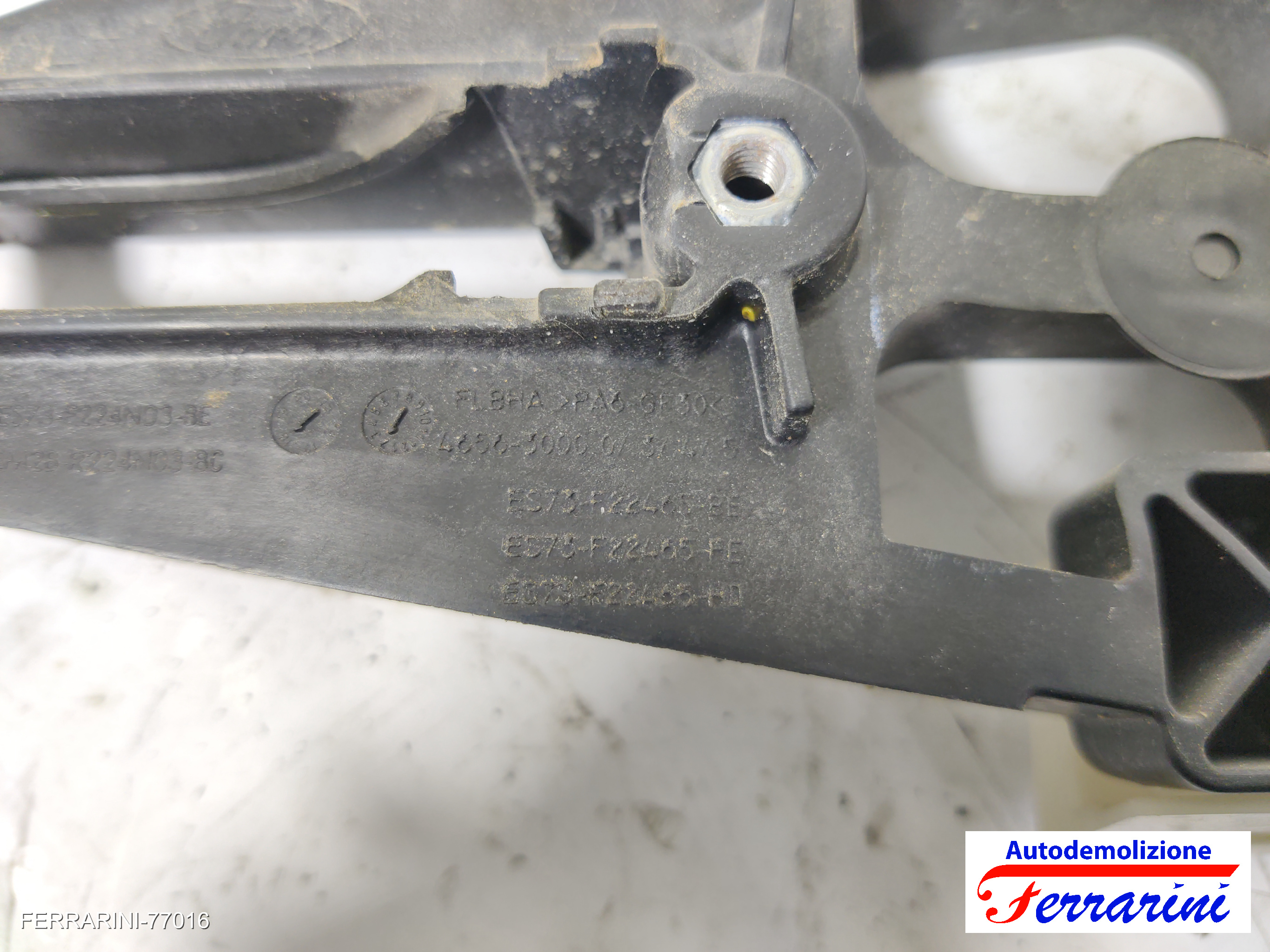 Supporto Maniglia Esterna FORD EDGE 2015-2018 sinistro, sx, posteriore, post 6