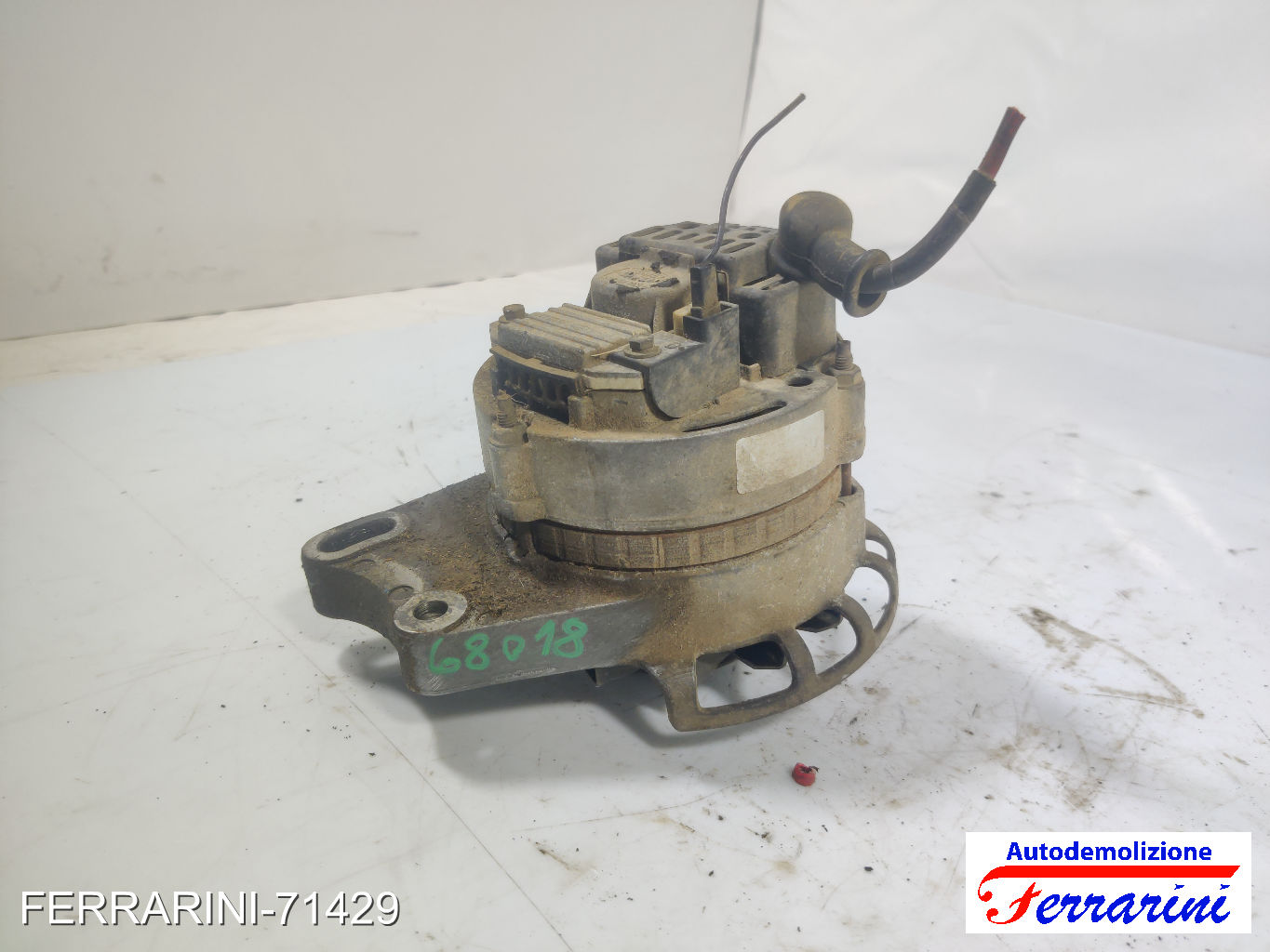 Alternatore FIAT PANDA 141 900 1992-1996 46472225, 7704356, 46231650
