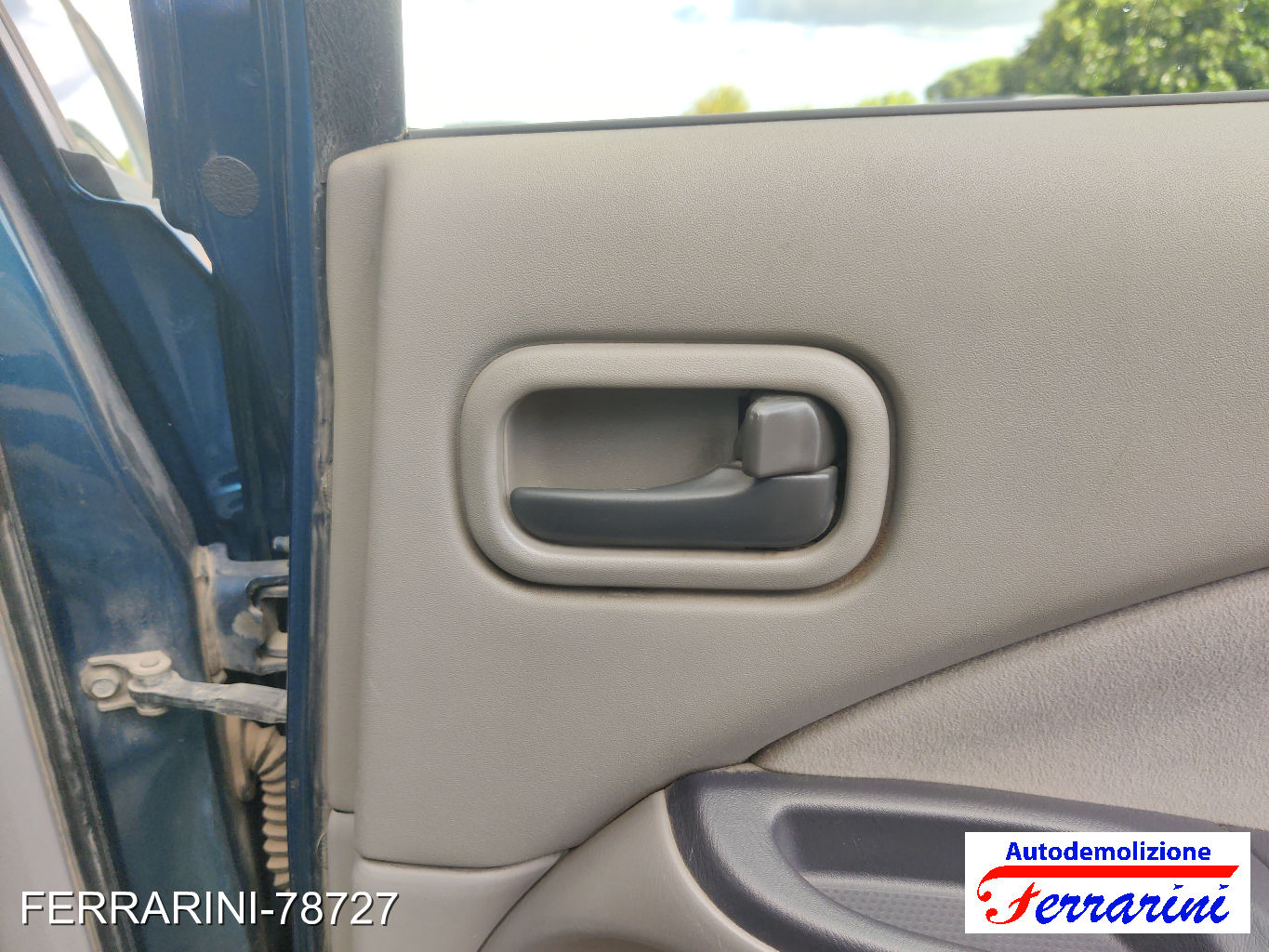 Nissan Almera 2 8