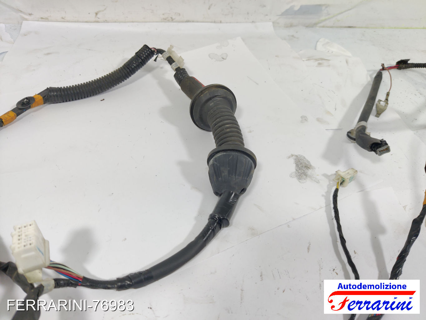 Cablaggio porta anteriore destra TOYOTA IQ J1 1.0 2009-2015 8215174090 6