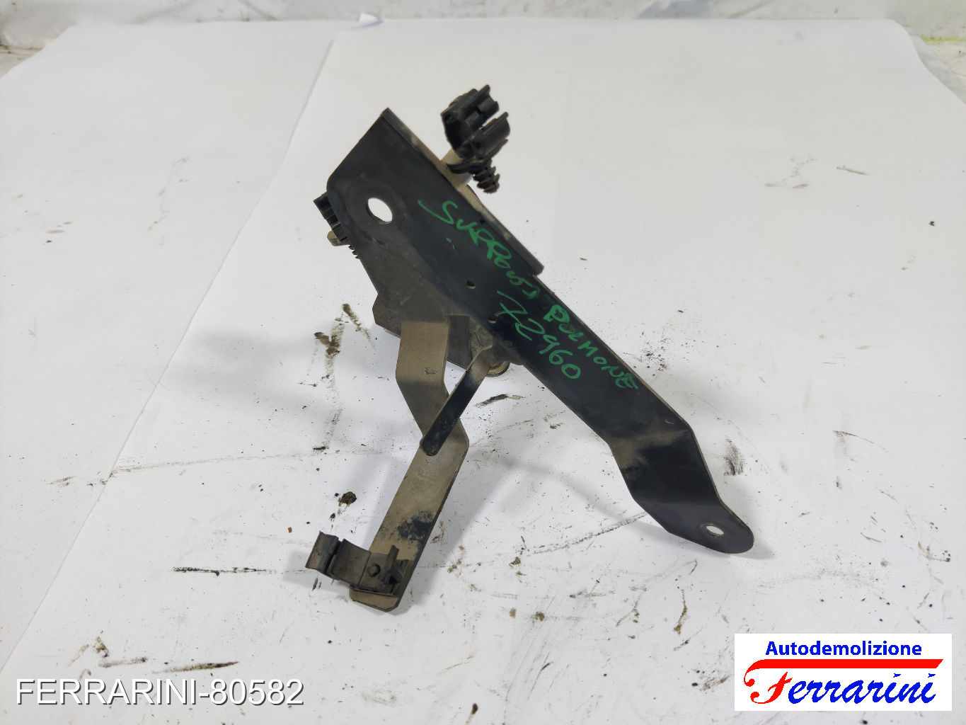 Staffa supporto polmone gpl LANCIA YPSILON 843 1.4 LPG 2010-2011 51792960