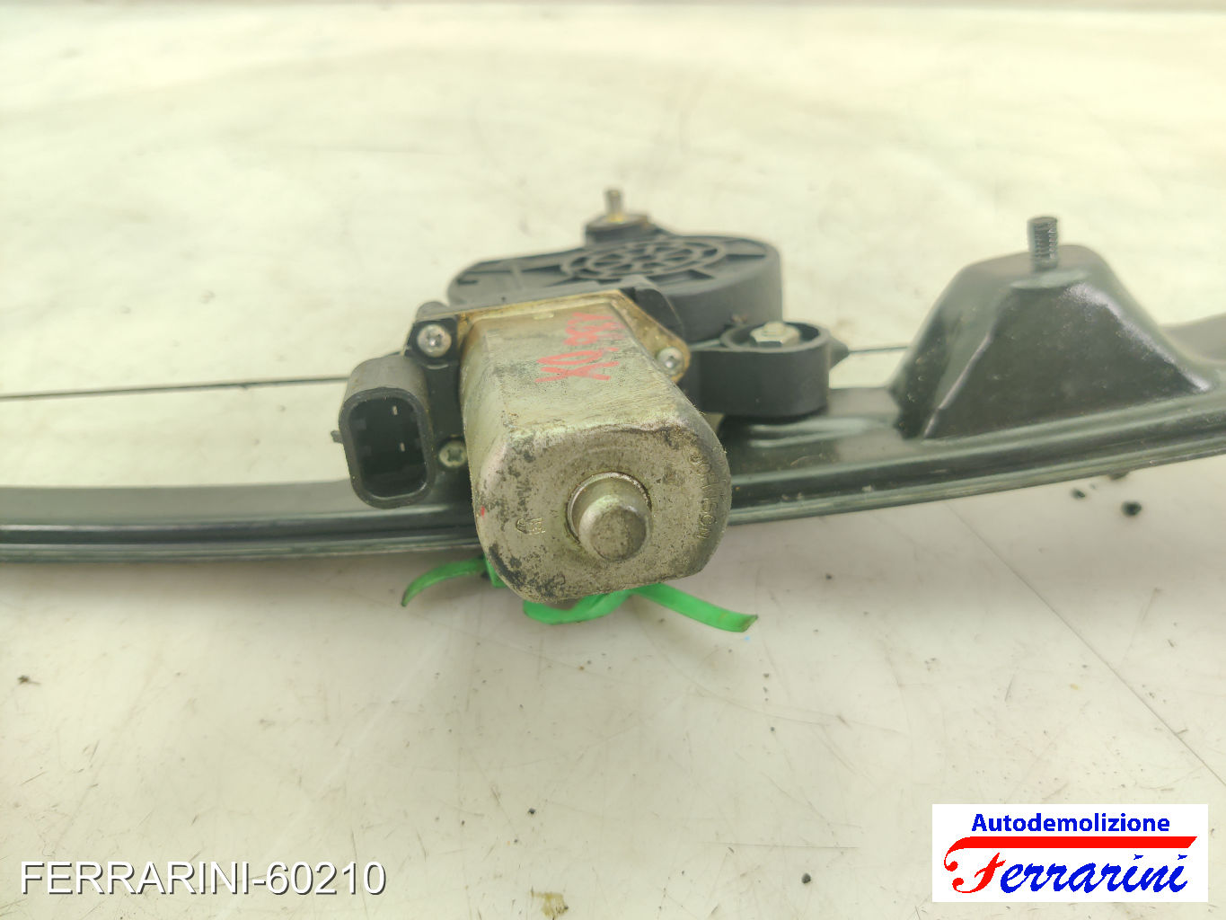 Alzavetro VW PASSAT 3C2 2005-2010 destro, dx, frontale, anteriore 46536311