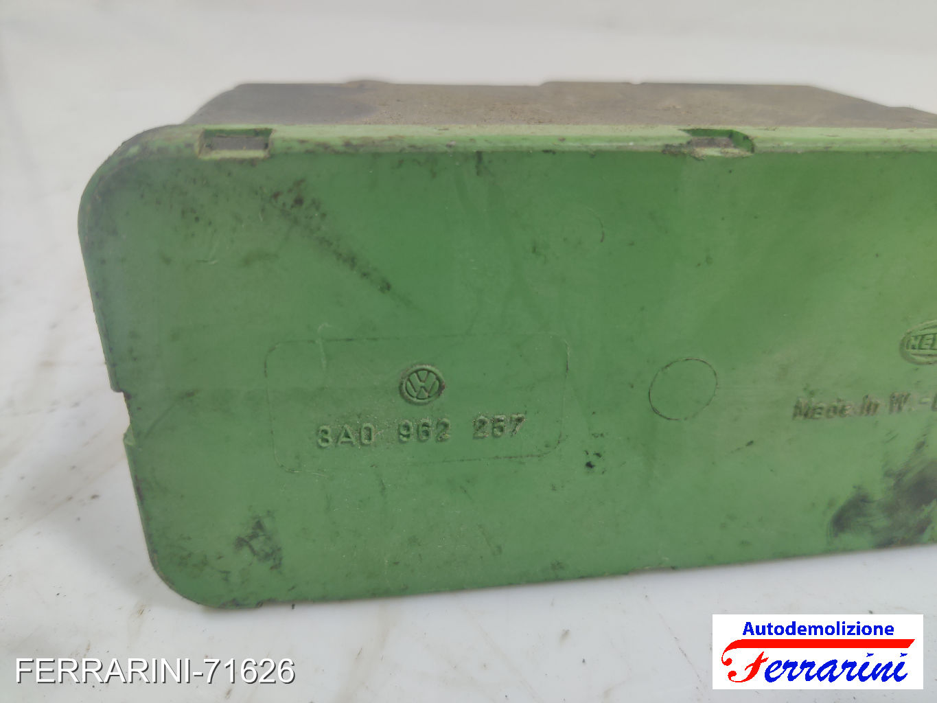 Pompa Compressore Chiusura Centralizzata VW PASSAT VARIANT 35I, 3A5 1988-1997