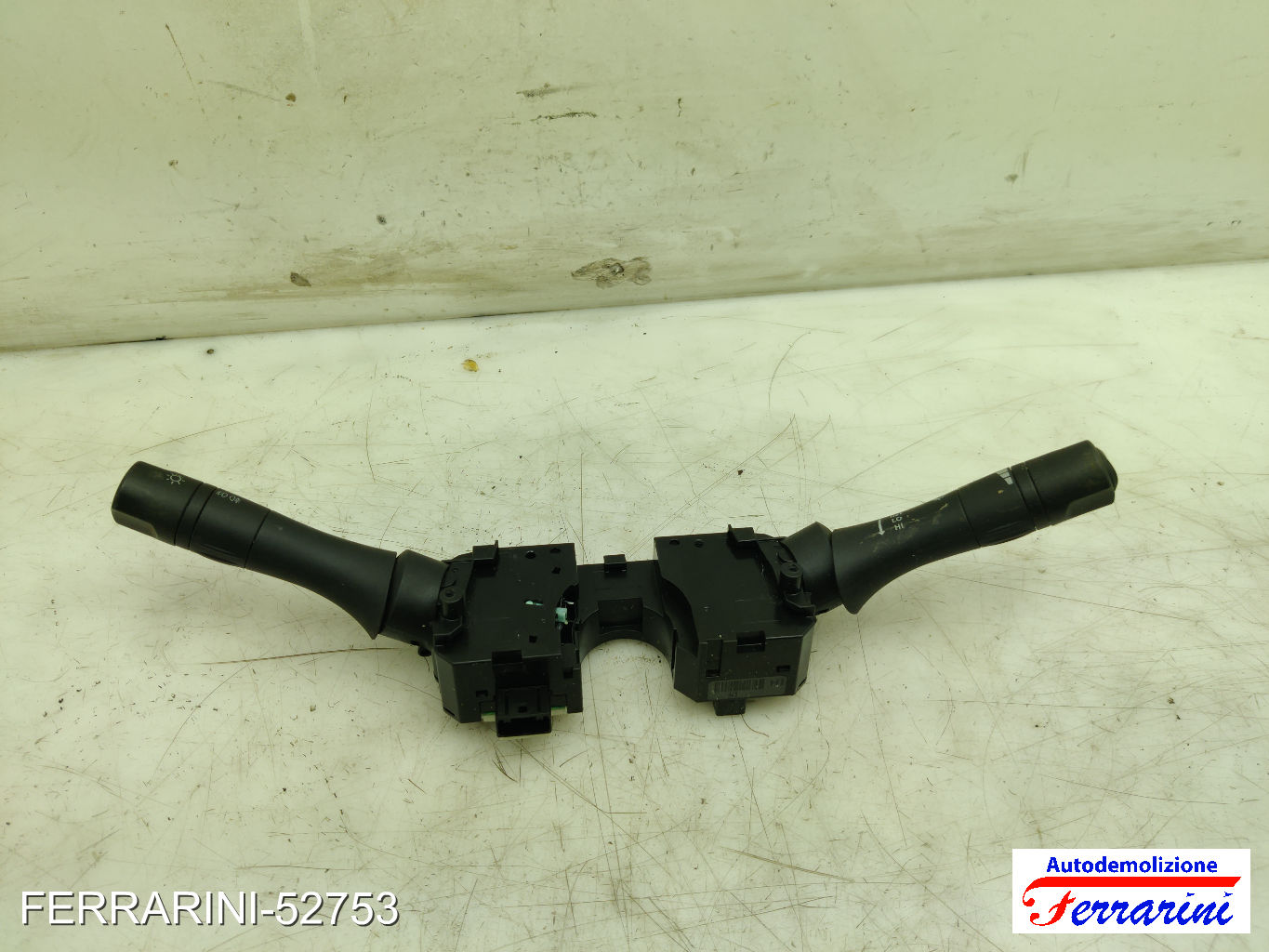 Devioluci RENAULT KOLEOS 1 HY 2008-2023 25560JY02A, 25560JY02B
