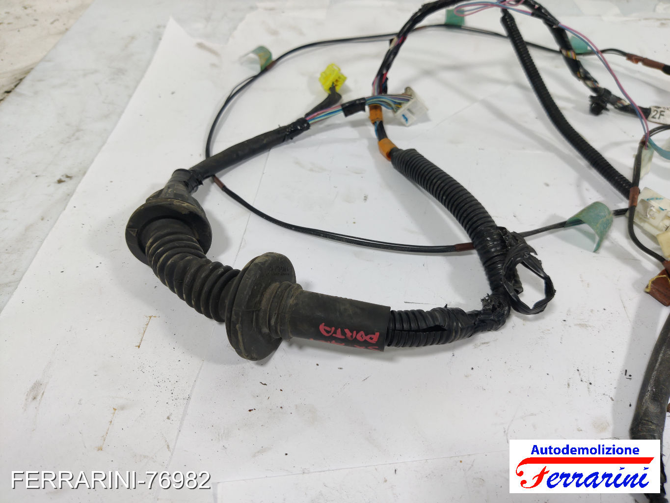 Cablaggio portiera anteriore sinistra TOYOTA IQ J1 1.0 2009-2015 8215274060
