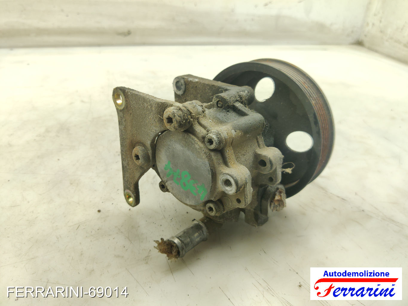 Pompa Servosterzo MERCEDES VITO 638/2 V 230 1996-2003 0024662901, 0024663001
