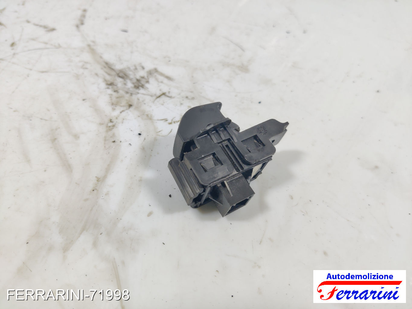 Interruttore Tasto Freno A Mano OPEL INSIGNIA A G09 2008-2017 13271123