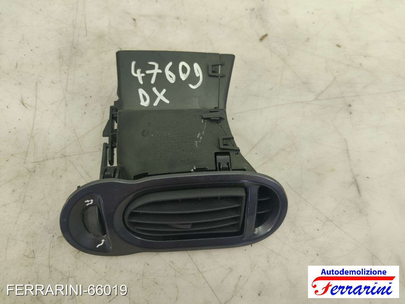 Bocchetta Areazione RENAULT MODUS F/JP0 2010-2023 destra, dx, frontale
