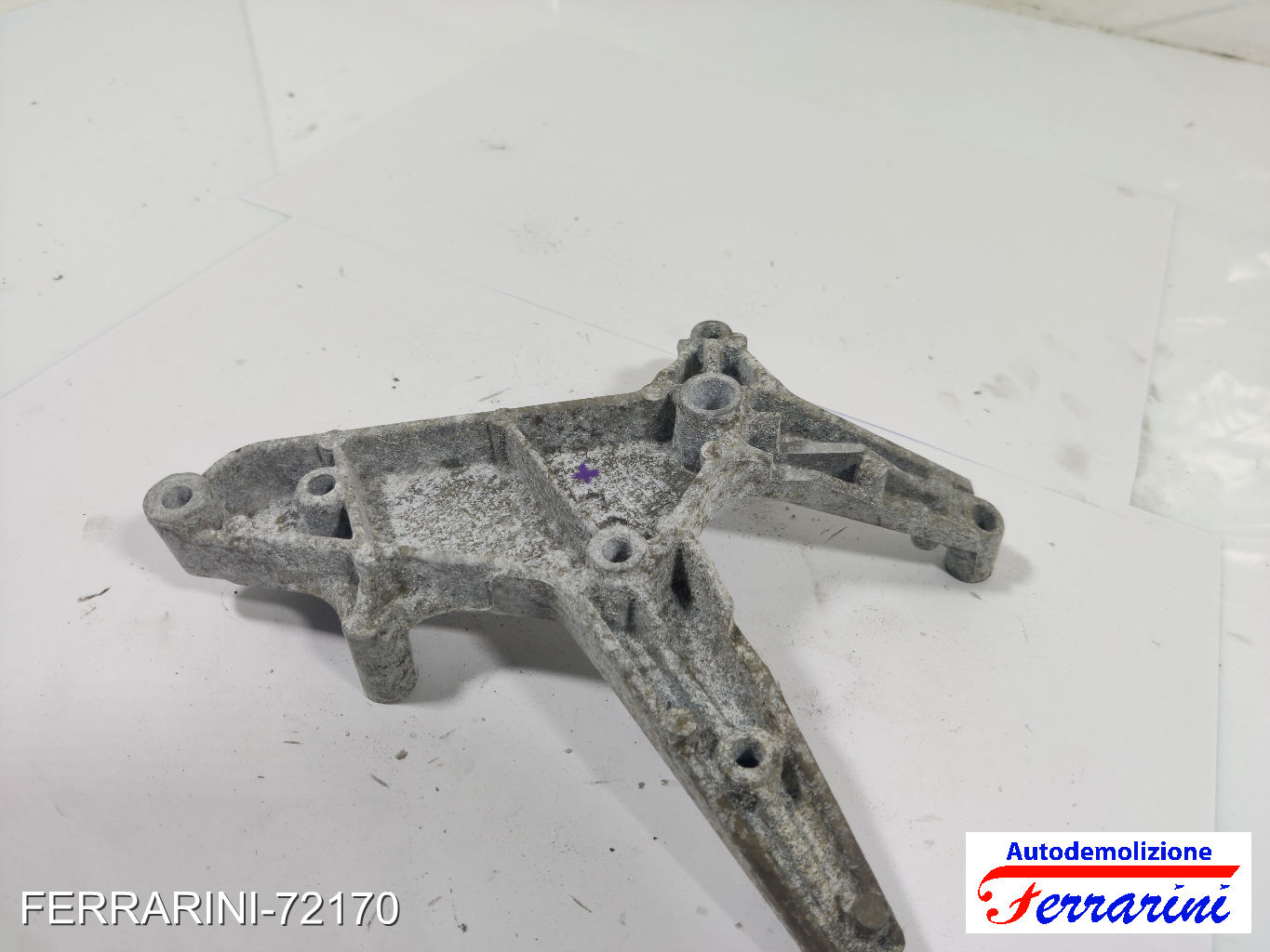 staffa supporto alternatore 188A4000 FIAT PUNTO 188 1.2 60 1999-2010 46524673