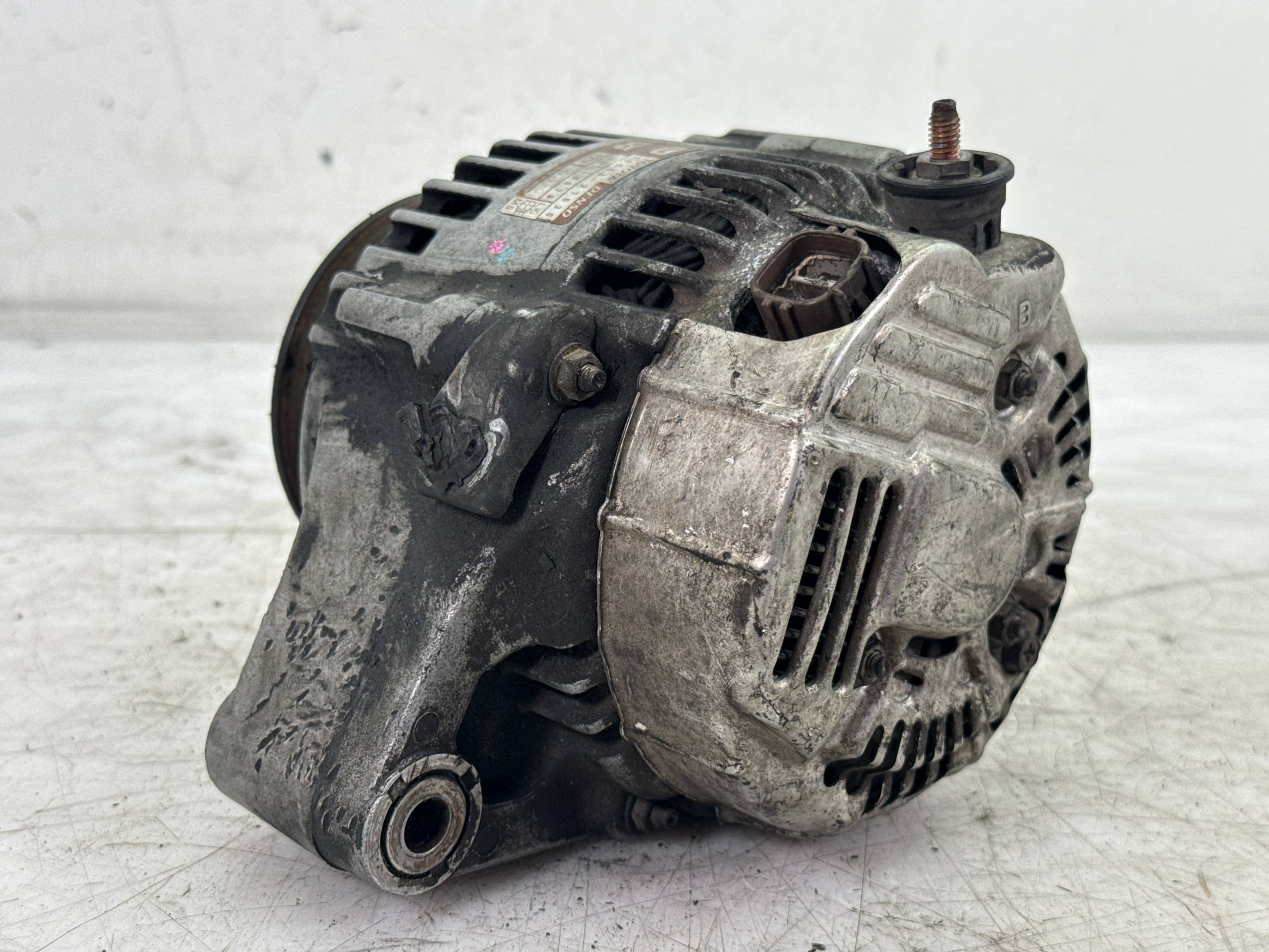 Alternatore TOYOTA AVENSIS T22 2.0 D-4D 1999-2003 2706027030, 0986084380, 2T624