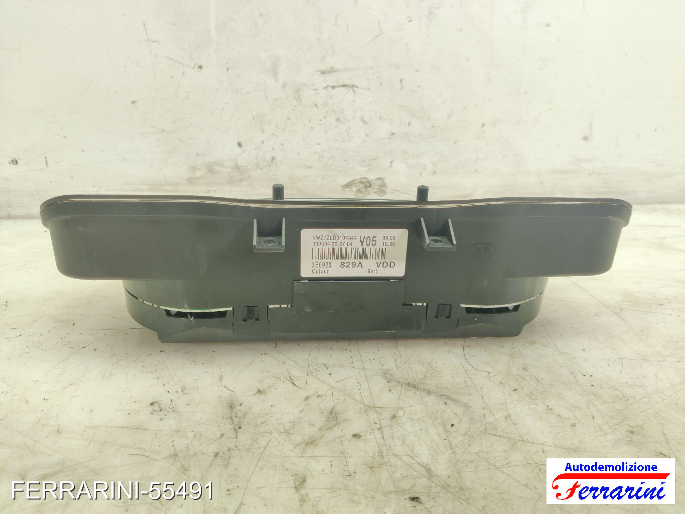 Quadro Contachilometri VW PASSAT VARIANT 3B6 1.9 TDI 2000-2005 3B0920
