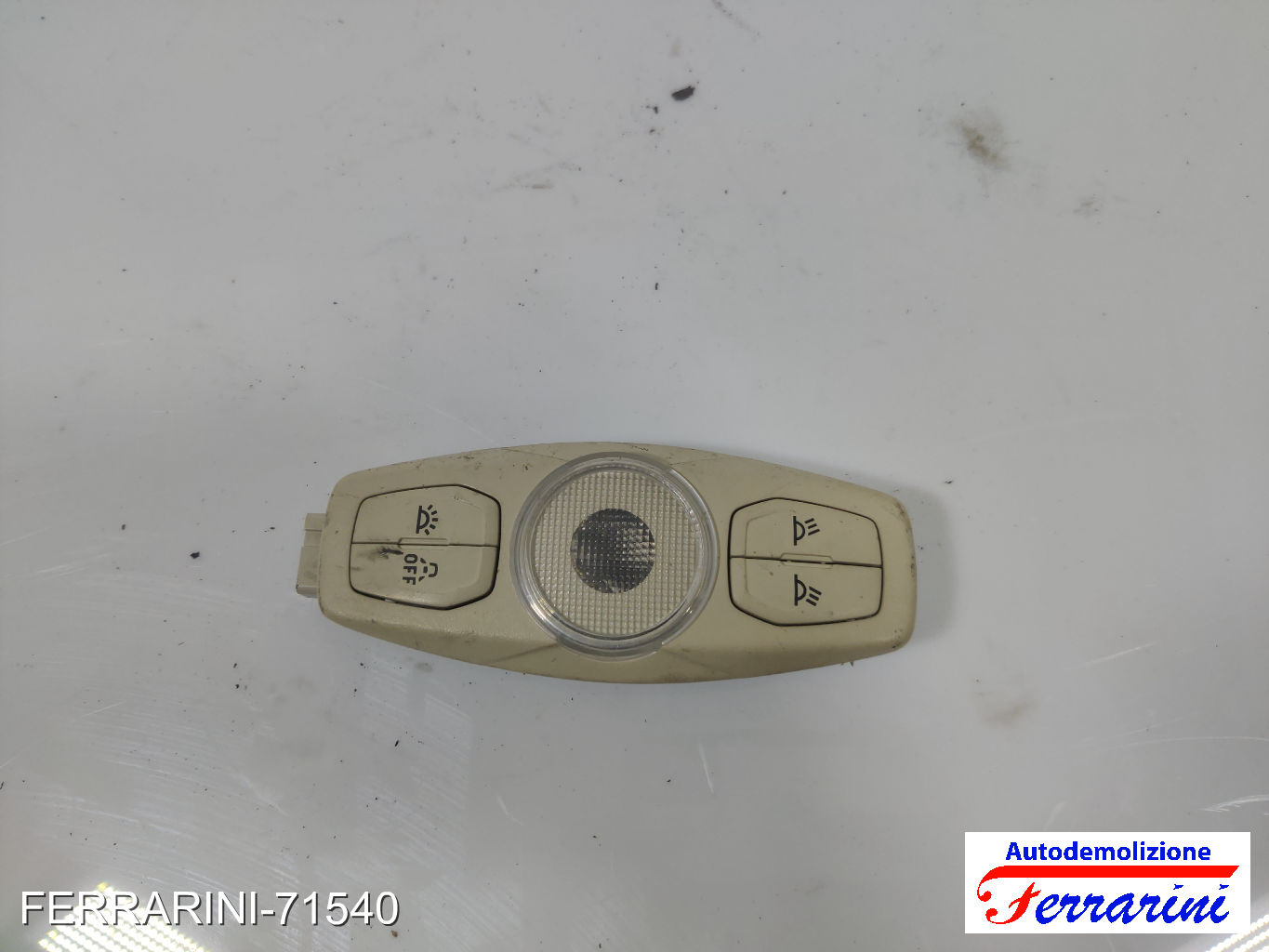 Plafoniera FORD FOCUS 3 TURNIER 2010-2023 posteriore, post, retro, centrale 10