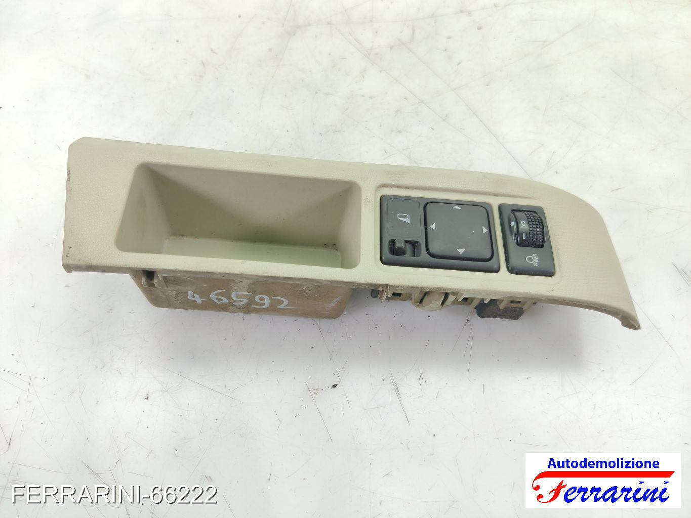 Regolazione Specchietti NISSAN MICRA 3 K12 2003-2010 68485AX700, 50435, 68485
