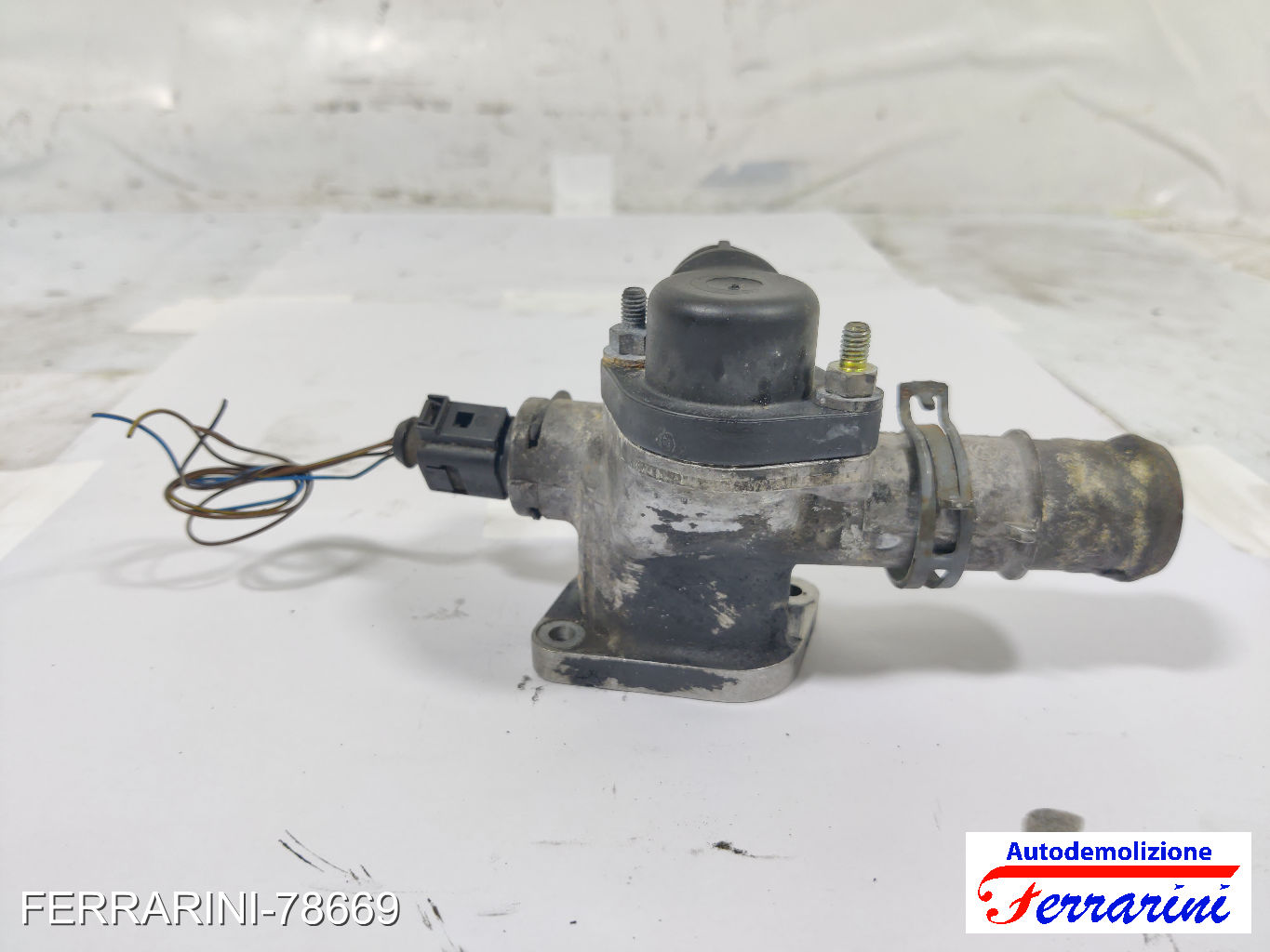 AVB Termostato VW PASSAT VARIANT 3B6 1.9 TDI 2000-2005 038121133A